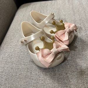 Mini Melissa Princess Crown & Bow Shoes
